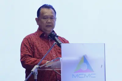 77 menara telekomunikasi baharu dibina di sepanjang lebuh raya Malaysia