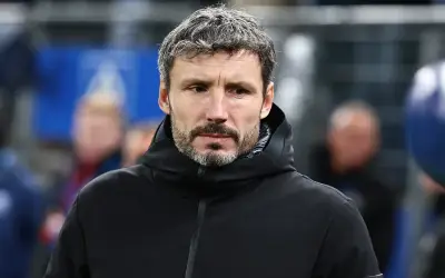 Belgium lantik Van Bommel sebagai jurulatih baru