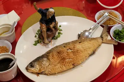 De Maw di Cheras: Ikan Terubuk Rangup, Tulang Lembut Dimakan