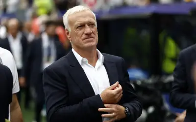 Deschamps pimpin Perancis ke separuh akhir Piala Dunia ketiga berturut-turut