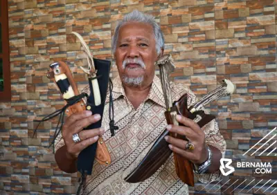 Golok hulu burung simpan warisan tukang besi Kelantan