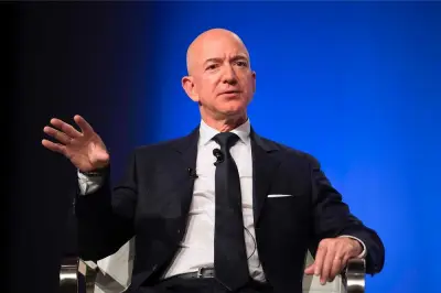 Jeff Bezos dikaitkan dengan Liverpool: Bidaan minoriti bersama konsortium Bhatia