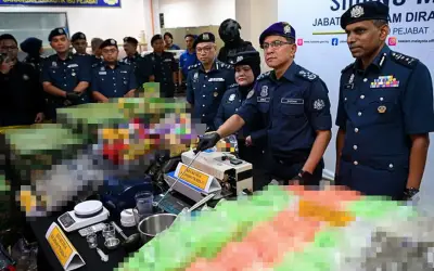 Kastam tumpas sindiket antarabangsa, rampas dadah 4.83 tan bernilai RM300.7 juta