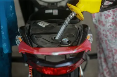 Kementerian Kewangan: Harga RON97, RON95 tanpa subsidi dan diesel naik 20 sen seliter