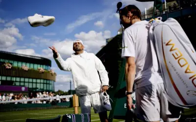 Kyrgios cerca umpire dalam kemunculan semula Wimbledon yang kontroversi