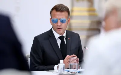 Letupan di Damsyik semasa lawatan Presiden Perancis Macron