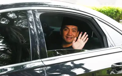 Onn Hafiz Ghazi angkat sumpah MB Johor penggal kedua