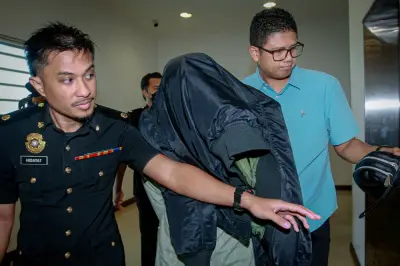 Pegawai Kastam tidak mengaku bersalah terima rasuah RM15,000 di Mahkamah Shah Alam