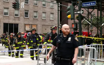 Pencakar langit tidak stabil di Manhattan menyebabkan pemindahan besar-besaran