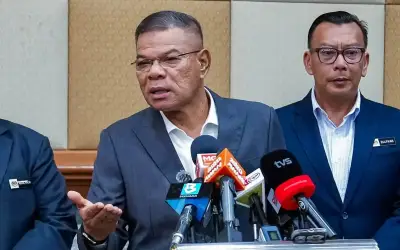 PH tidak perlu membuktikan lebih Melayu daripada Umno atau lebih Islam daripada PAS: Saifuddin