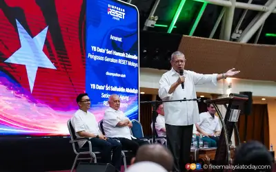 Pilih sesiapa kecuali PH, Saifuddin pesan pengundi Johor