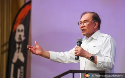 PRN Johor laluan untuk bebaskan Najib, dakwa Anwar