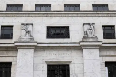 Ringgit susut berbanding dolar AS ketika kebimbangan kenaikan kadar faedah FOMC meningkat
