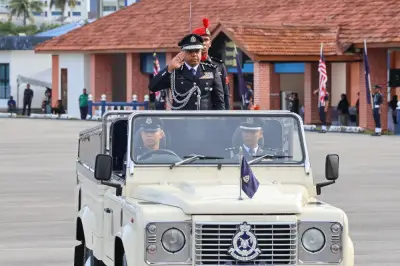 Timbalan IGP Ayob Khan Bersara dengan Mesej Tegas: Integriti Atasi Rasuah
