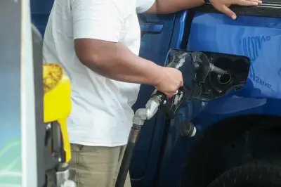 Tinjauan: 38% rakyat Malaysia guna lebih 200 liter subsidi minyak, separuh pilih bayar lebih