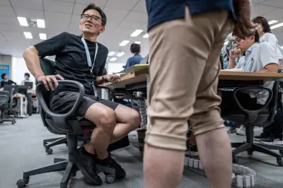 Tokyo longgarkan pakaian pejabat: shorts dibenarkan ketika gelombang panas