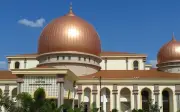 Anggota polis trafik dibebaskan 24 pertuduhan rasuah