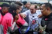 Anwar giatkan kempen PH Johor dengan jelajah lapan DUN di utara
