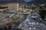 Bangunan Tiga Tingkat Di Venezuela Tahan Gempa, Bangunan Mewah Roboh