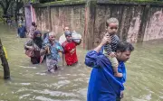 Banjir Bangladesh: 50 maut, ribuan dipindahkan