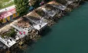 Chalet pancing di tengah laut tanpa bot di Lumut, Perak