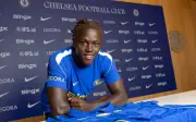 Chelsea selesai perpindahan pemain sayap Portugal Quenda