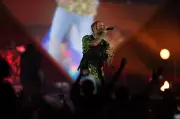 Chris Brown diperintahkan bayar RM52j selepas pembantu rumah diserang anjing pengawal