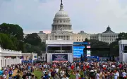 Cuaca Buruk Gangguan Sambutan 250 Tahun Amerika Trump