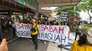 Dua perhimpunan di Kota Kinabalu berpecah isu rasuah dan sokongan kepada CM Hajiji