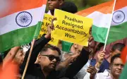 India bersihkan tapak protes selepas gerakan 'lipas' menang