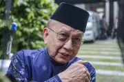 Istana Negeri Sembilan tarik dua darjah kebesaran Rais Yatim