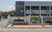 Juruwang wayar dipenjara 6 bulan miliki kad palsu polis