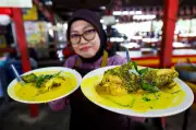 Kari Baung Salai Warung Dayang Salai D'Linggi Jadi Tarikan Pelancong
