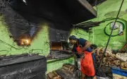 Kedai Roti Hiap Joo di JB: 106 Tahun, Relau Kayu Masih Jadi Tarikan