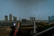 Lelaki 24 tahun maut disambar petir di Pasir Ris, Singapura