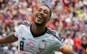Manchester United tandatangani pemain tengah Aston Villa, Tielemans
