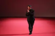 Manish Malhotra bawa warisan India ke pentas couture Paris