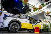 Pelajar Belanda bina ambulans solar pertama dunia, Stella Juva