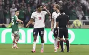 Pemain England Quansah digantung dua perlawanan Piala Dunia