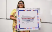 Pensyarah cipta permainan papan ajar ekonomi dengan cara lebih menyeronokkan