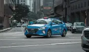 Penumpang di Singapura hentikan teksi selepas pemandu pengsan di lebuh raya