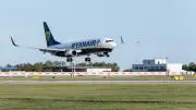 Penumpang Ryanair Hampir Terhisap Keluar Apabila Tingkap Pesawat Boeing Tanggal Di Udara