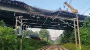 Perkhidmatan KTMB terganggu selepas serpihan binaan rosakkan kabel atas di Batang Benar