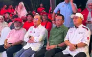 Puad tempelak pemimpin Umno 'bawah tempurung' sindir masuk DAP