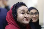 Rosmah desak tindakan terhadap Nga Kor Ming atas poster palsu PRN Johor