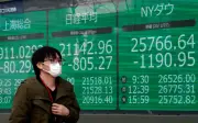 Saham Asia Merosot Walaupun Ramalan Positif Samsung, Yen Terus Lemah