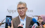 Tengku Zafrul sahkan Muhyiddin keluar surat cadang lantik 54 kontraktor Jana Wibawa