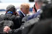 Trump kecam Sepanyol, sasar Greenland di sidang kemuncak NATO