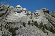 Trump mulakan hujung minggu ulang tahun ke-250 AS di Mount Rushmore