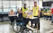 Warga Emas 85 Tahun Bertegas Mengundi Walaupun Cedera Kemalangan